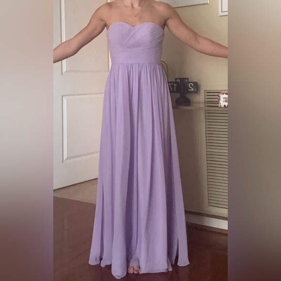 Elegant Lavender Evening Gown - Picture 3 of 3